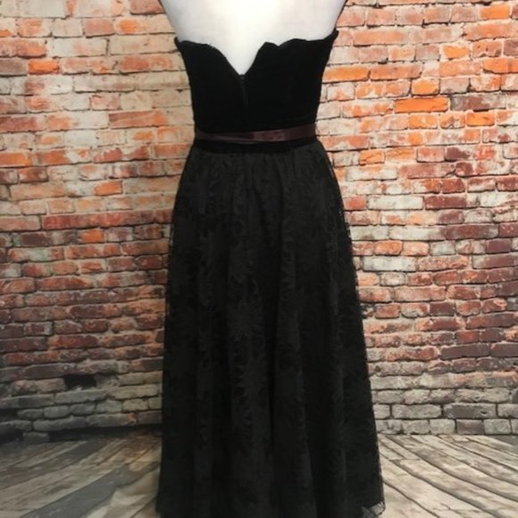 VTG Jolie Madame Black Velvet and Lace Dress - Picture 6 of 8